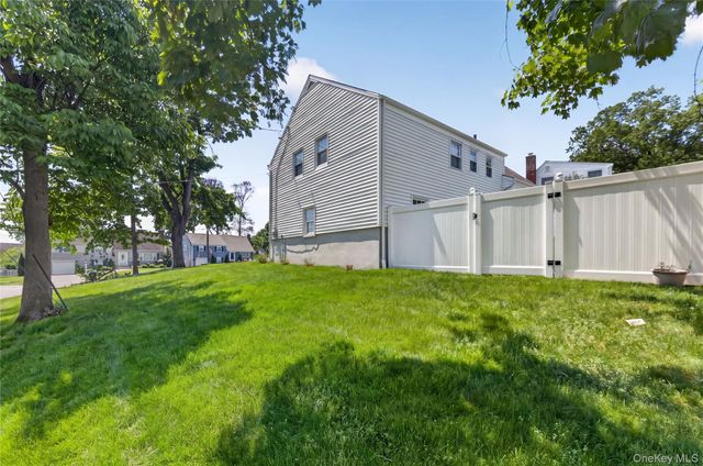 2 Brower Place, Port Chester, NY 10573