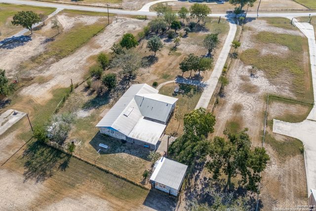 406 Sea Willow, Marion, TX 78124