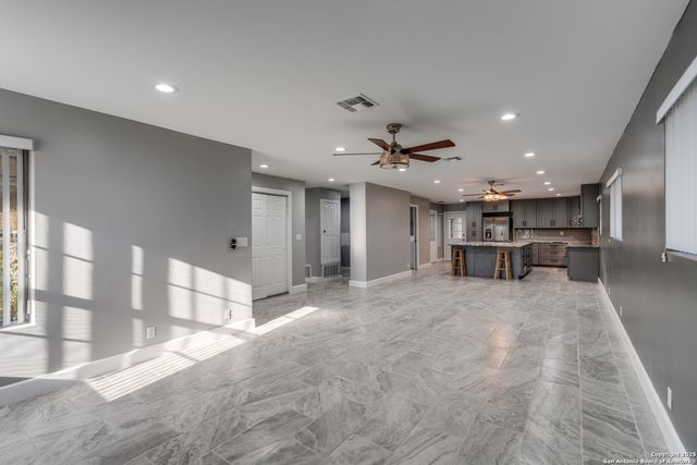 406 Sea Willow, Marion, TX 78124