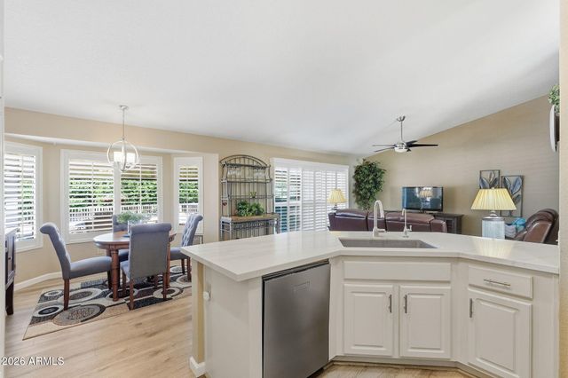 26202 S FLAME TREE Drive, Sun Lakes, AZ 85248