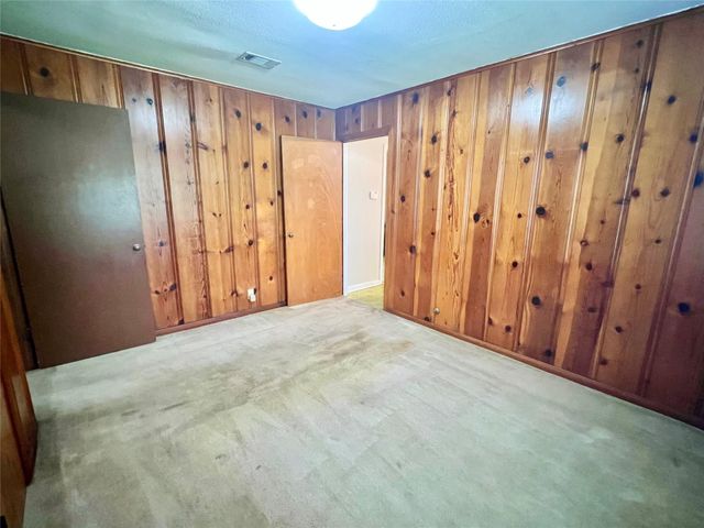 522 14th Street N, Texas City, TX 77590
