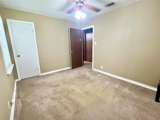 522 14th Street N, Texas City, TX 77590