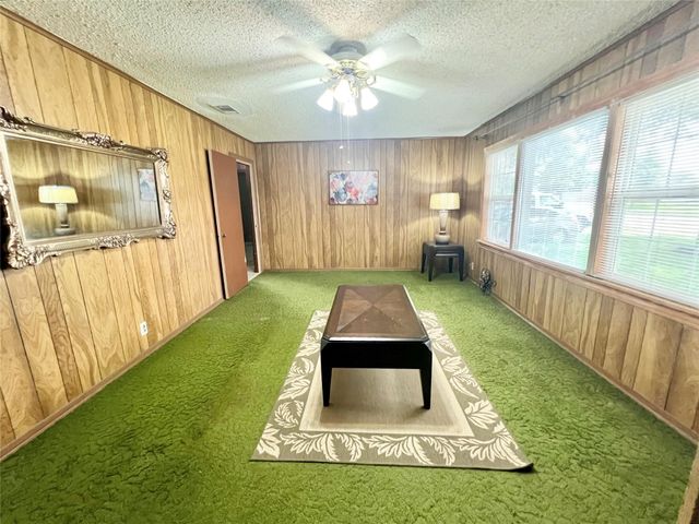 522 14th Street N, Texas City, TX 77590