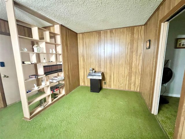 522 14th Street N, Texas City, TX 77590
