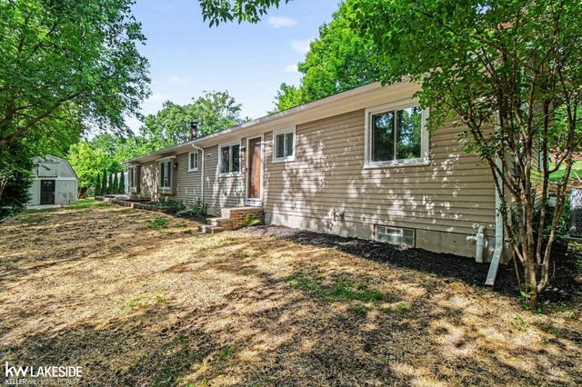 2871 Harvey Street, Rochester Hills, MI 48309