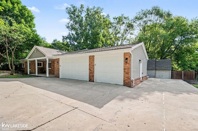 2871 Harvey Street, Rochester Hills, MI 48309