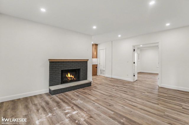 2871 Harvey Street, Rochester Hills, MI 48309