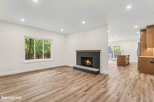 2871 Harvey Street, Rochester Hills, MI 48309