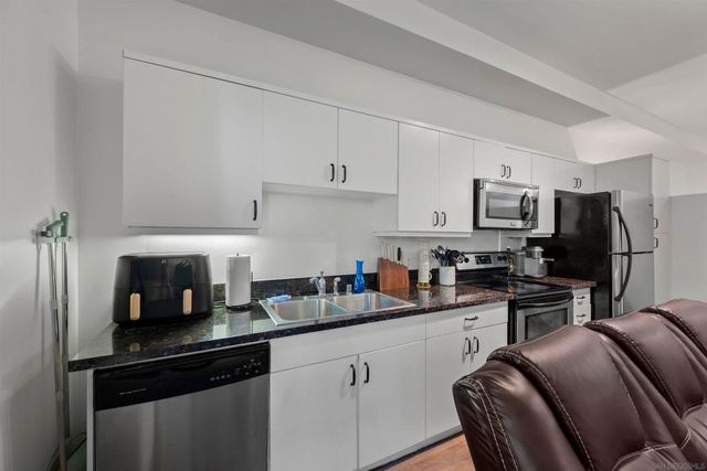 889 Date St. 116, San Diego, CA 92101