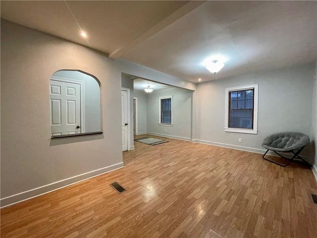 314 SW 10th Street, Blue Springs, MO 64015