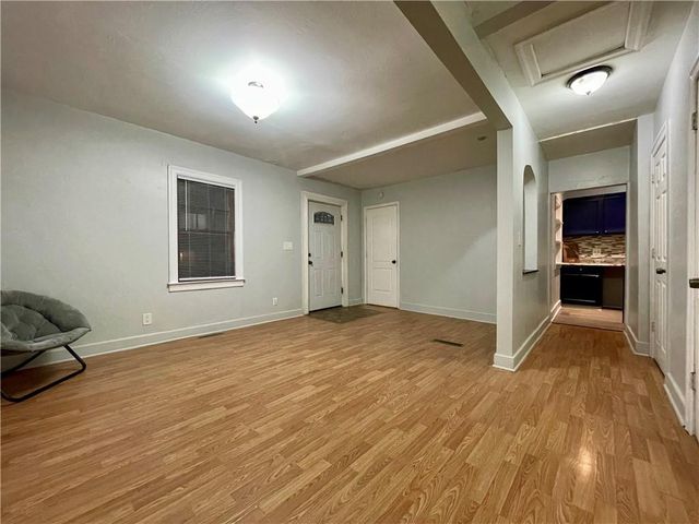 314 SW 10th Street, Blue Springs, MO 64015