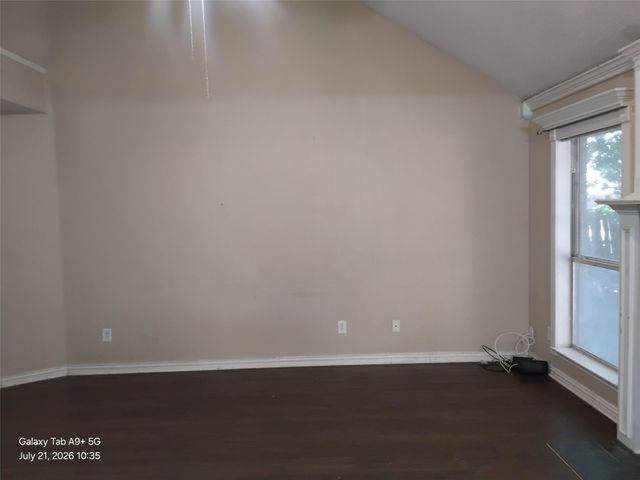 2837 Perrine Place, Grand Prairie, TX 75052