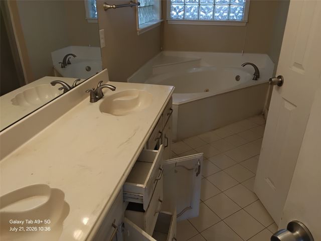 2837 Perrine Place, Grand Prairie, TX 75052