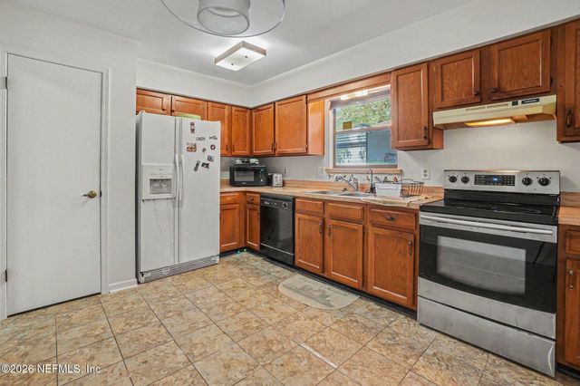 10930 STEEDING HORSE Drive, Jacksonville, FL 32257