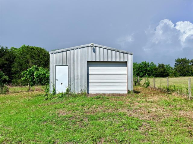 11602 Fm 389, Burton, TX 77835