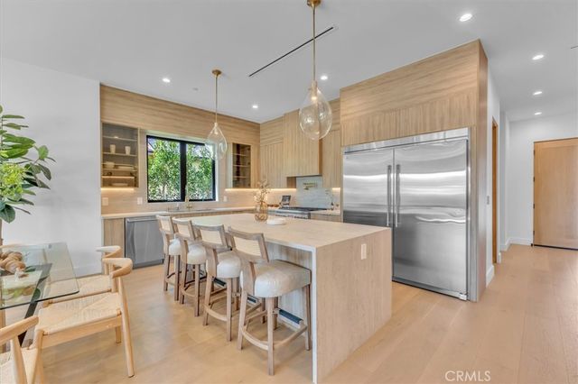 11956 Collins Street, Valley Village, CA 91607