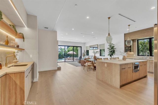 11956 Collins Street, Valley Village, CA 91607