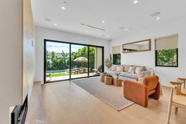 11956 Collins Street, Valley Village, CA 91607