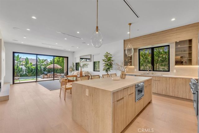 11956 Collins Street, Valley Village, CA 91607