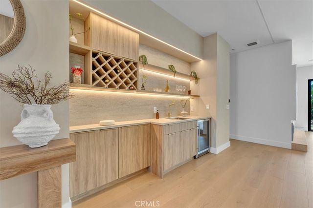 11956 Collins Street, Valley Village, CA 91607