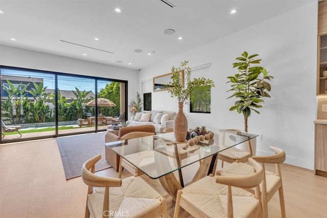 11956 Collins Street, Valley Village, CA 91607