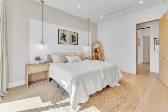 11956 Collins Street, Valley Village, CA 91607