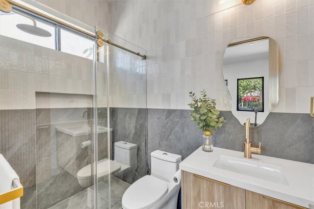 11956 Collins Street, Valley Village, CA 91607