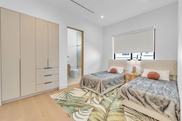 11956 Collins Street, Valley Village, CA 91607