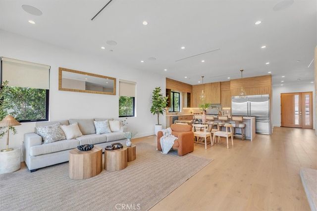 11956 Collins Street, Valley Village, CA 91607