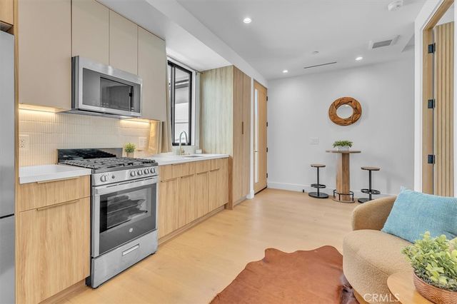 11956 Collins Street, Valley Village, CA 91607