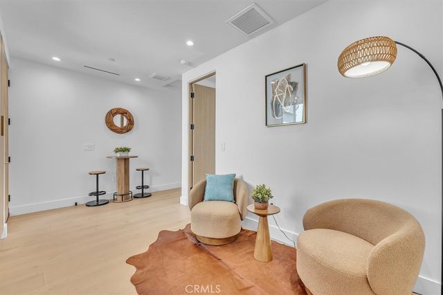 11956 Collins Street, Valley Village, CA 91607