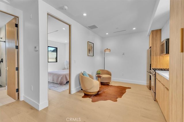 11956 Collins Street, Valley Village, CA 91607