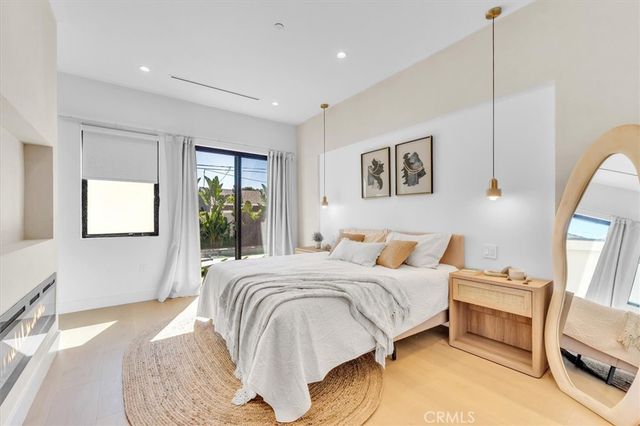 11956 Collins Street, Valley Village, CA 91607