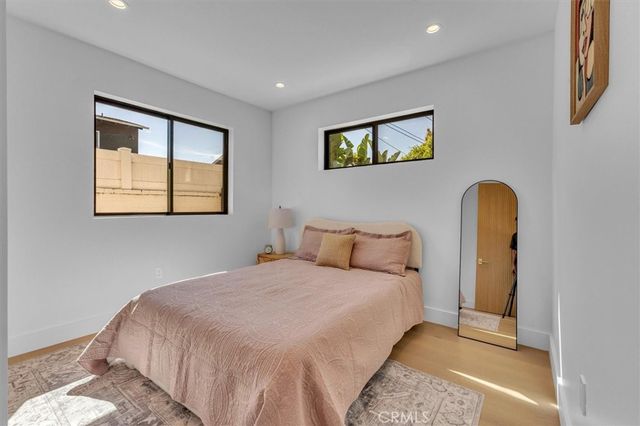 11956 Collins Street, Valley Village, CA 91607