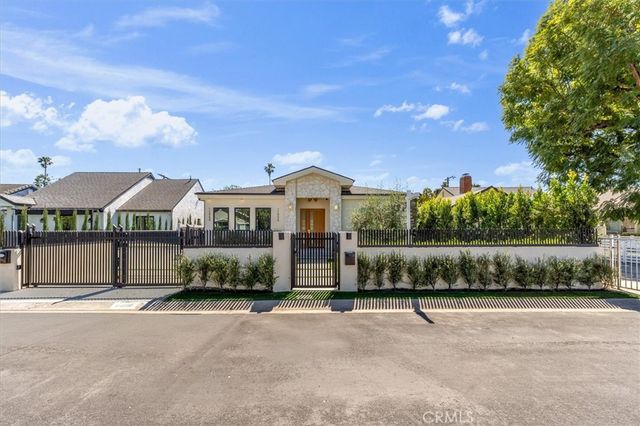 11956 Collins Street, Valley Village, CA 91607