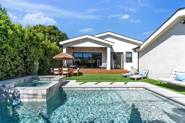 11956 Collins Street, Valley Village, CA 91607