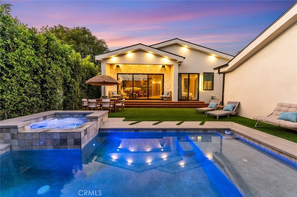 11956 Collins Street, Valley Village, CA 91607