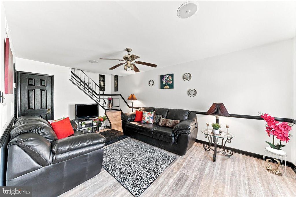 5200 HILLTOP DR #J11, BROOKHAVEN, PA 19015 — photo 3