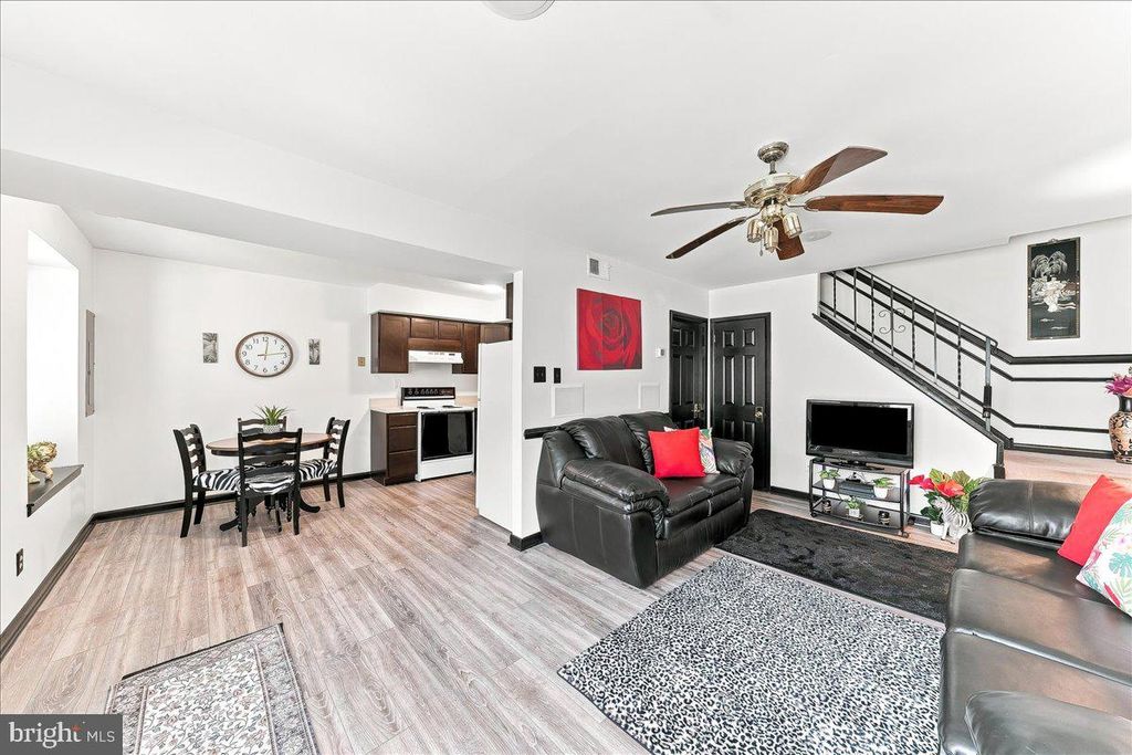 5200 HILLTOP DR #J11, BROOKHAVEN, PA 19015 — photo 5