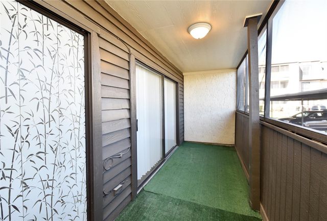 3035 Walnut Bend Lane 15, Houston, TX 77042