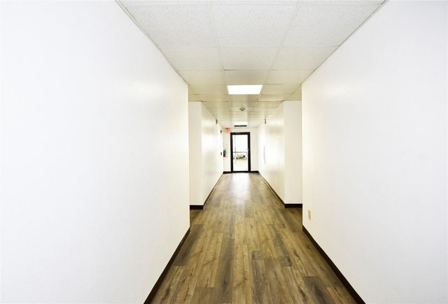 3035 Walnut Bend Lane 15, Houston, TX 77042