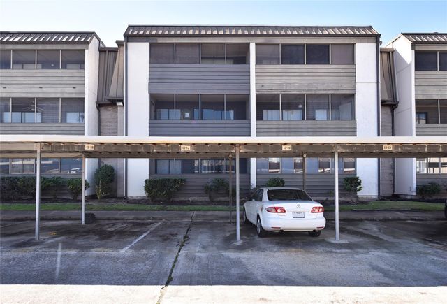 3035 Walnut Bend Lane 15, Houston, TX 77042