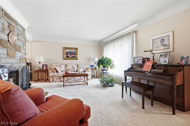 14471 Washington Boulevard, University Heights, OH 44118