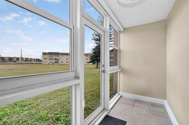 8851 Sunrise Lakes Blvd 116, Sunrise, FL 33322