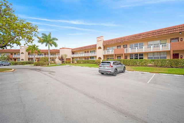 8851 Sunrise Lakes Blvd 116, Sunrise, FL 33322
