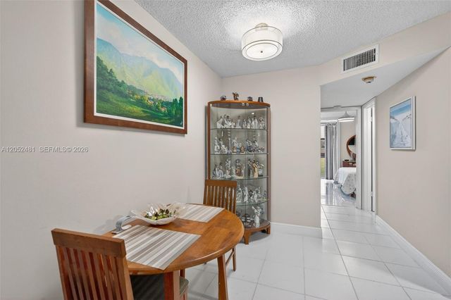 8851 Sunrise Lakes Blvd 116, Sunrise, FL 33322
