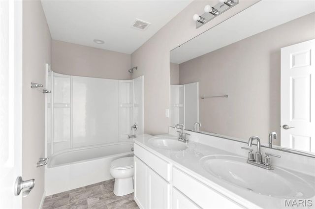 2 Hermitage II at Post Farms Enclave, O'fallon, MO 63385