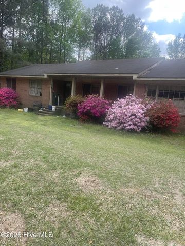 1311 Bill Town Road, Rose Hill, NC 28458