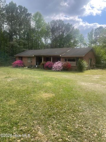 1311 Bill Town Road, Rose Hill, NC 28458