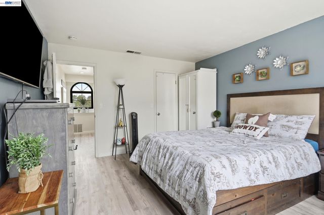 911 Erie Cir, Milpitas, CA 95035
